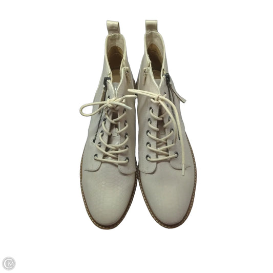 Boots Ankle Flats By Naturalizer In Cream, Size: 12